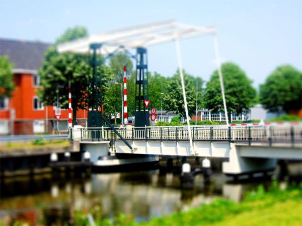 Bezembinder: Oosterhamrikkade bridge, Groningen NL